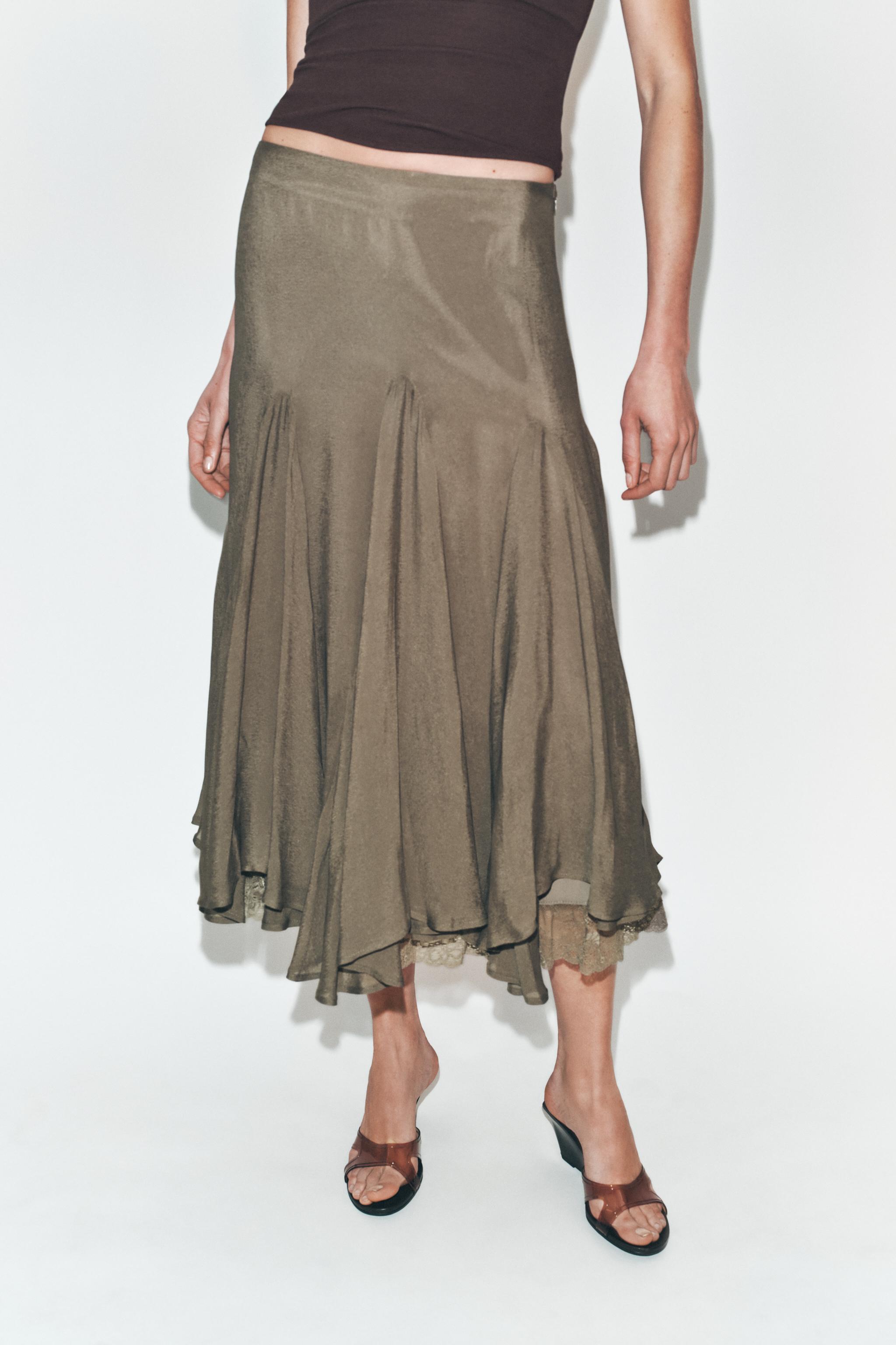 FLOWY GORED LACE SKIRT